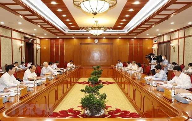 越共中央总书记阮富仲主持召开有关中央反腐败指导委员会权限的修改补充提案的会议